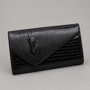 The Blackthorn Clutch